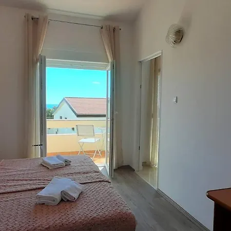 Affittacamere Helena Close To Krk Town