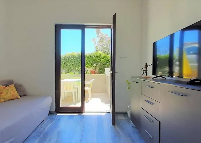 Helena Close To 3* Krk Town