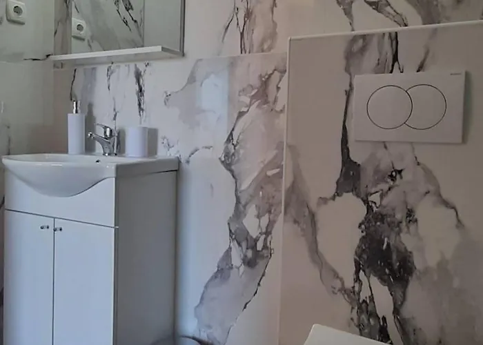 Helena Close To Vendégház