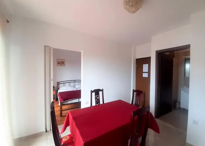 Vendégház Helena Close To 3*