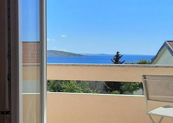 Helena Close To Vendégház Krk Town