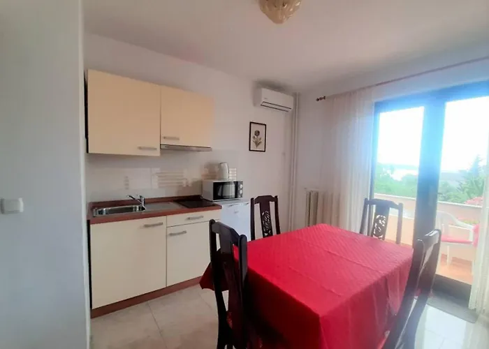 Helena Close To Vendégház Krk Town