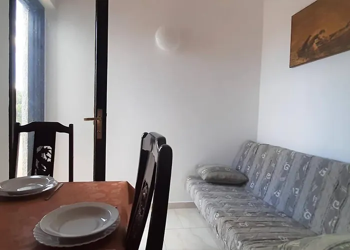 Helena Close To 3* Krk Town